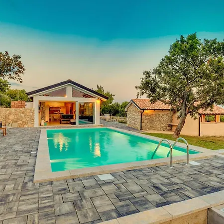 Stunning Home In Smrika Dom wakacyjny *